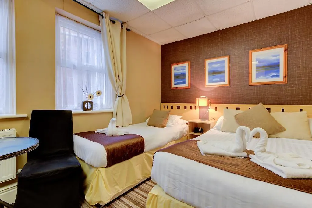 Lyndawn Hotel Blackpool