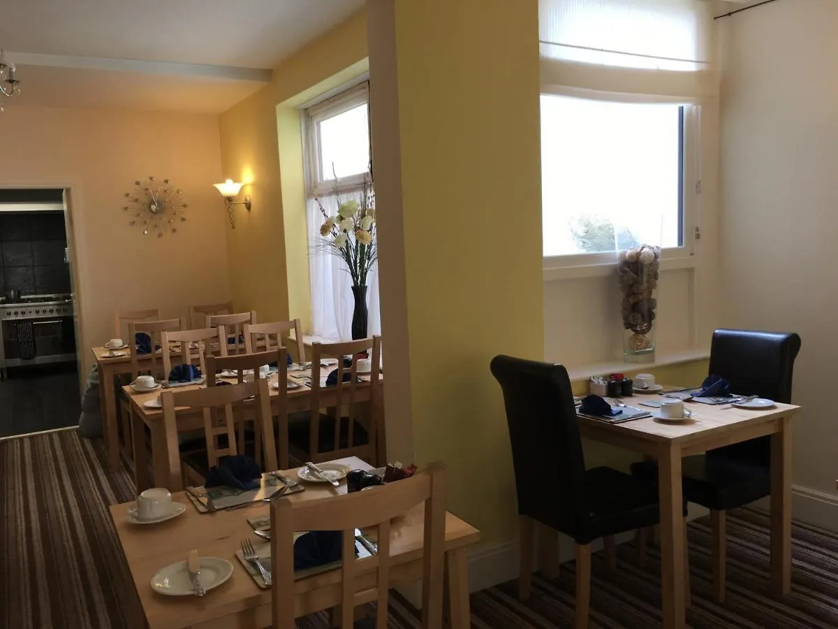 *** Bed & Breakfast Lyndawn Hotel Blackpool United Kingdom