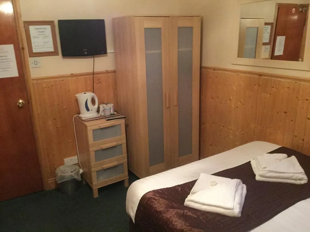 Lyndawn Hotel Blackpool 3*,