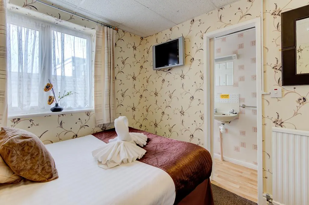 Lyndawn Hotel Blackpool 3*,  United Kingdom