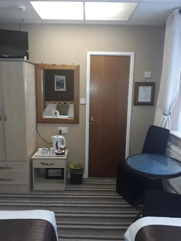 Lyndawn Hotel Blackpool